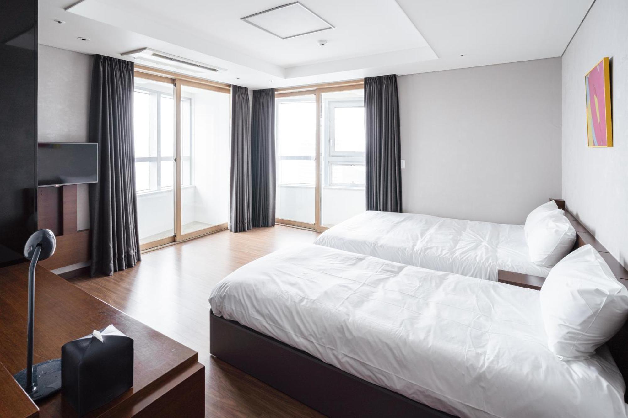 Urbanstay Haeundae Station Busan Dış mekan fotoğraf
