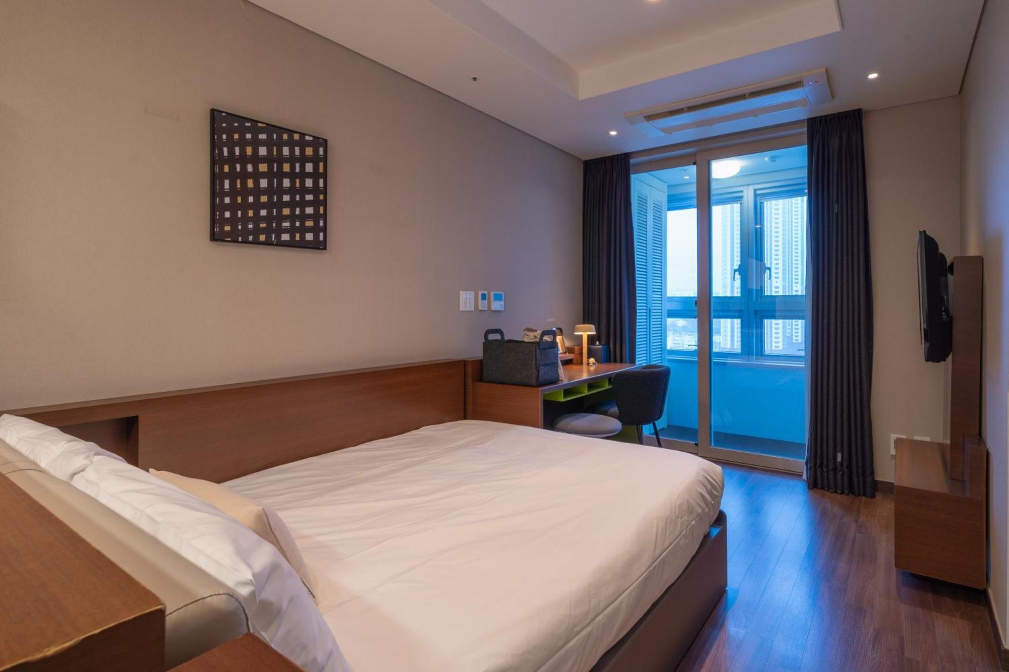 Urbanstay Haeundae Station Busan Dış mekan fotoğraf